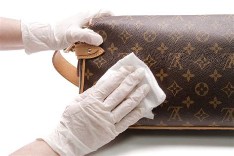 come pulire borsa louis vuitton in canvas|How to Clean Louis Vuitton Canvas Ba.